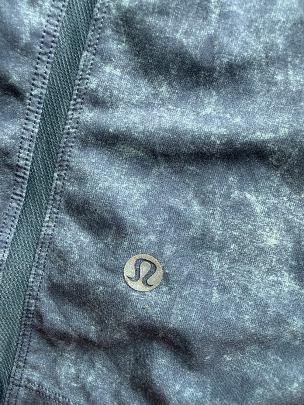 Men’s Lululemon Blue Pace Breaker Shorts Size Small - Picture 3 of 8